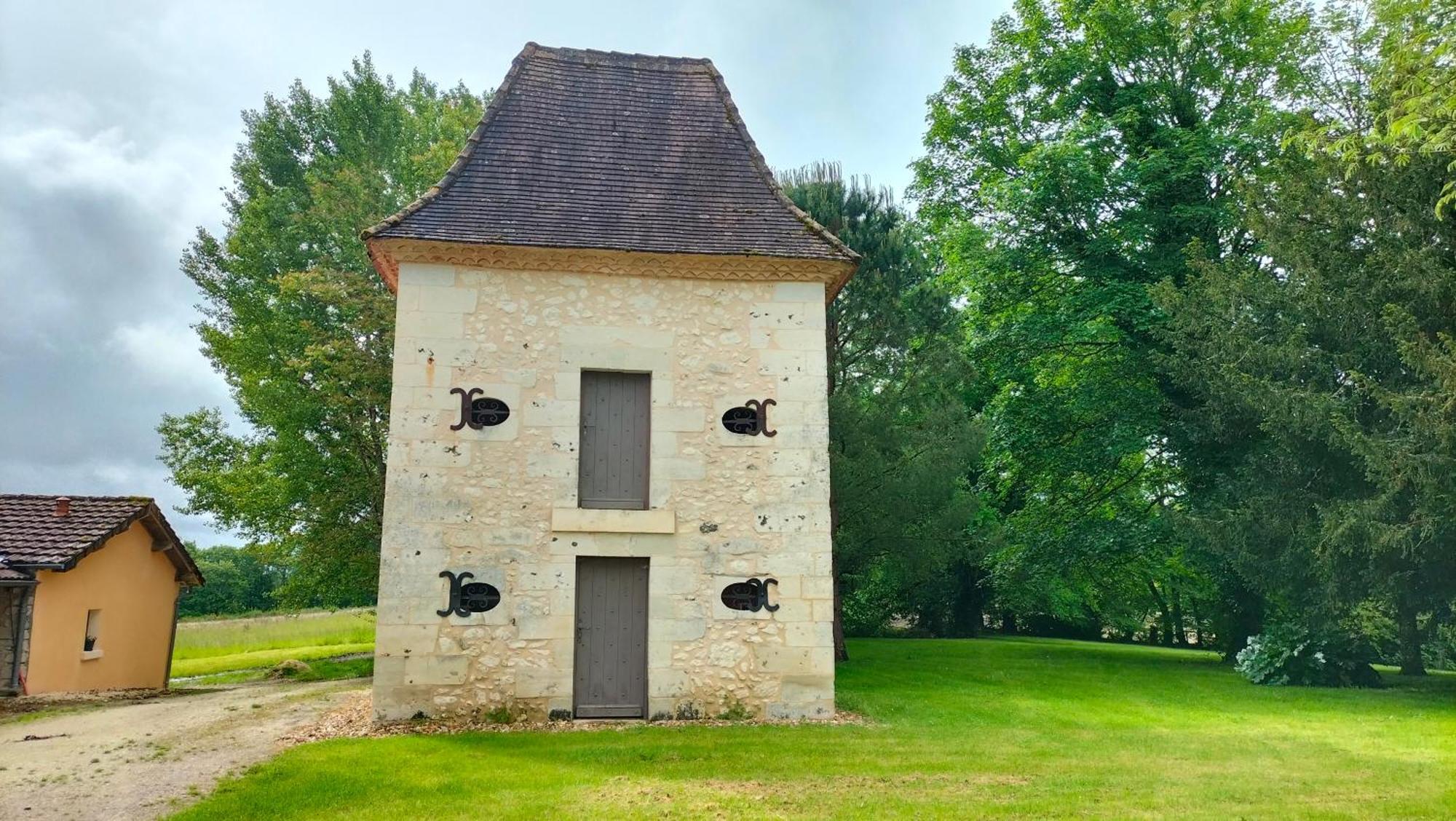 Gite De La Gardie Mensignac Esterno foto