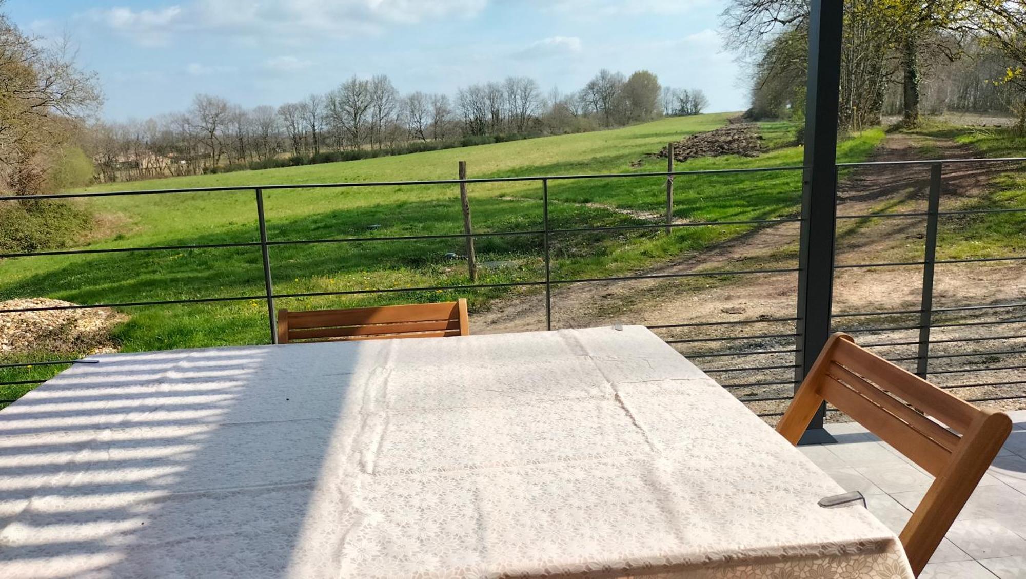 Gite De La Gardie Mensignac Esterno foto